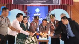 Kapolres Kotamobagu AKBP Abdul Kholik, S.H., S.I.K., mengunjungi Jemaat Advent pada HUT ke-39 untuk memperkuat toleransi, kerukunan, dan keamanan warga.